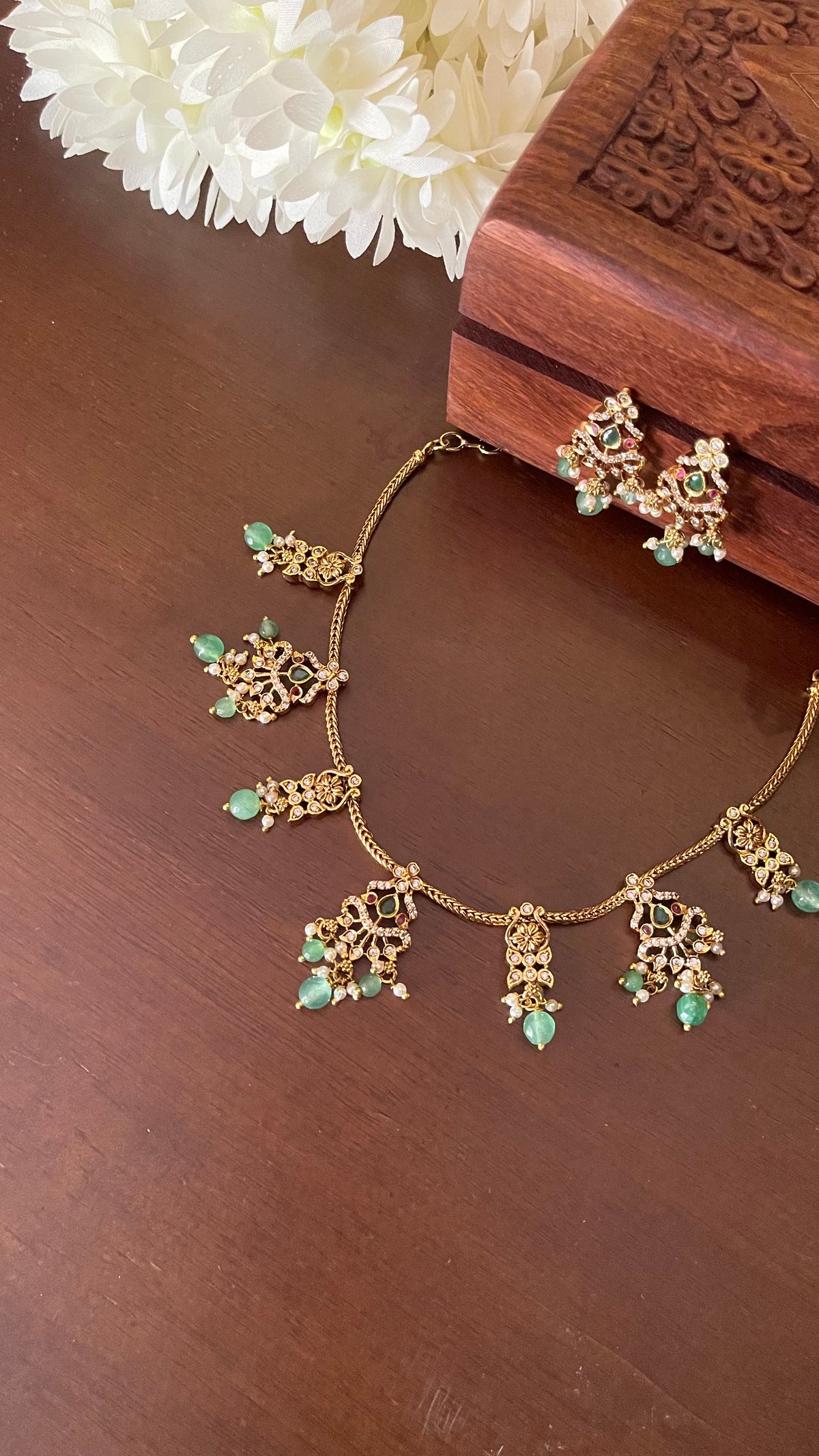 Elegant Non-Idol Attigai Necklace Set
