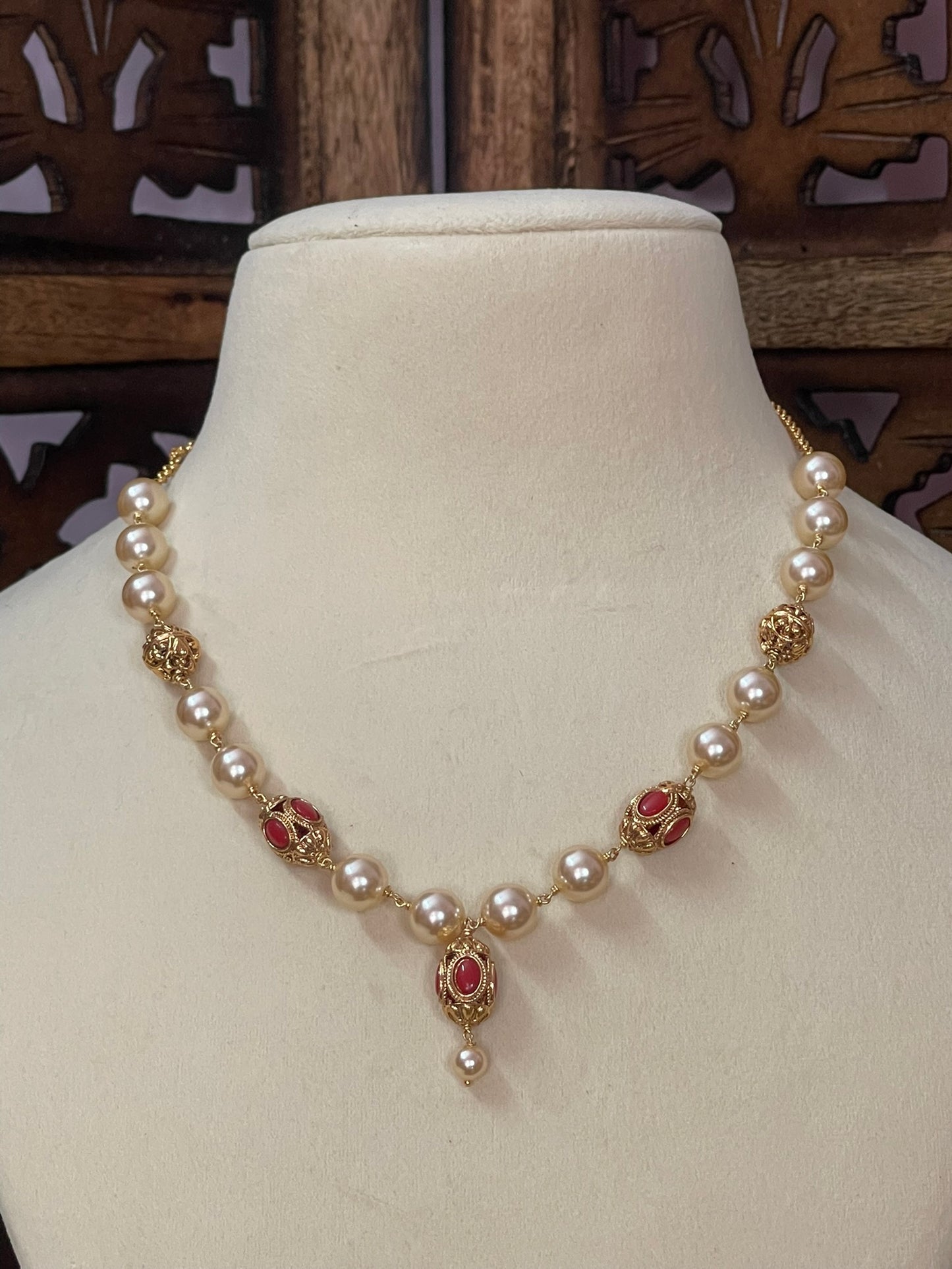 Antique Coral Pearls Beads Chain Necklace