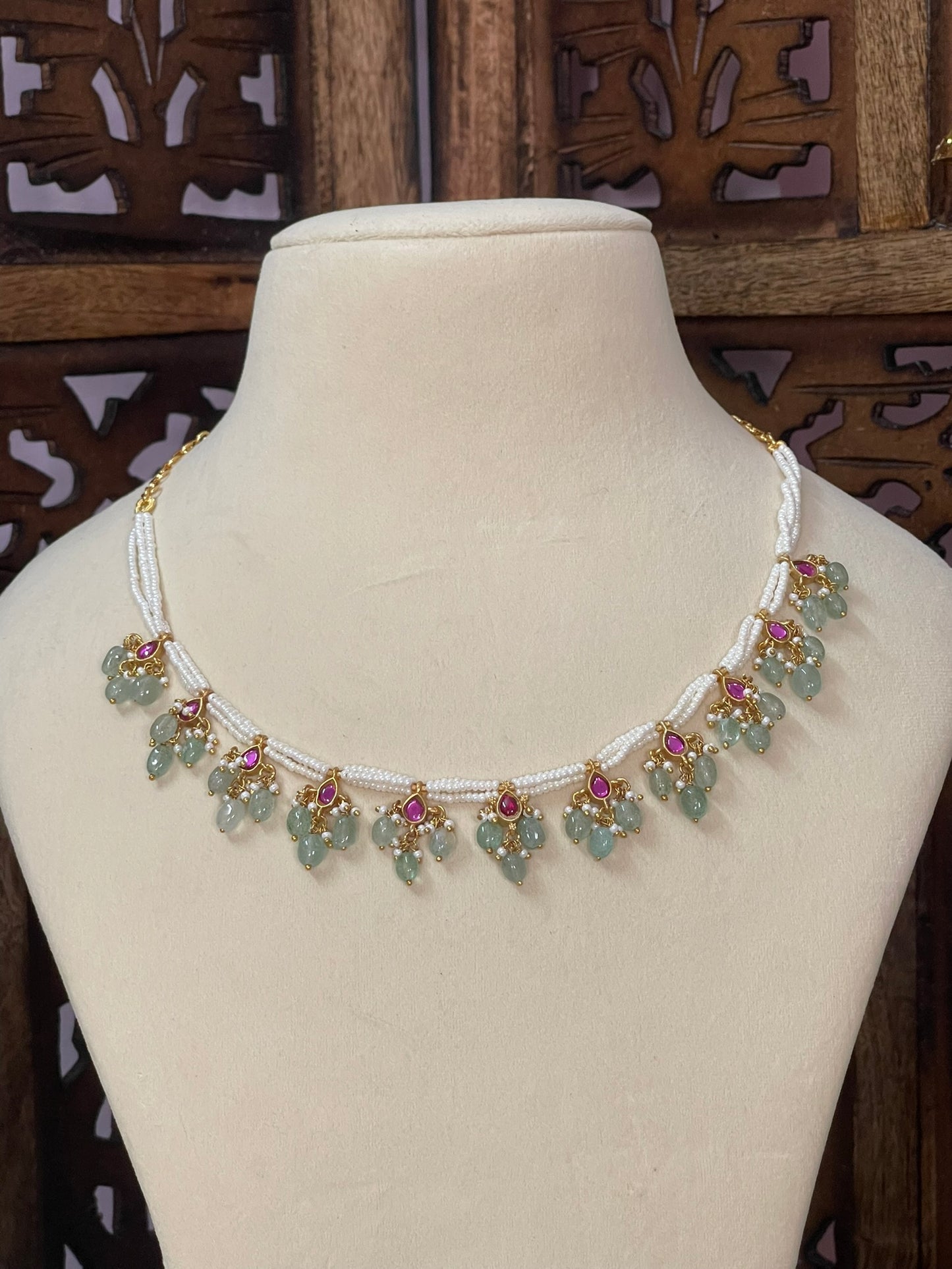 Jadau Thilak Pearls Necklace