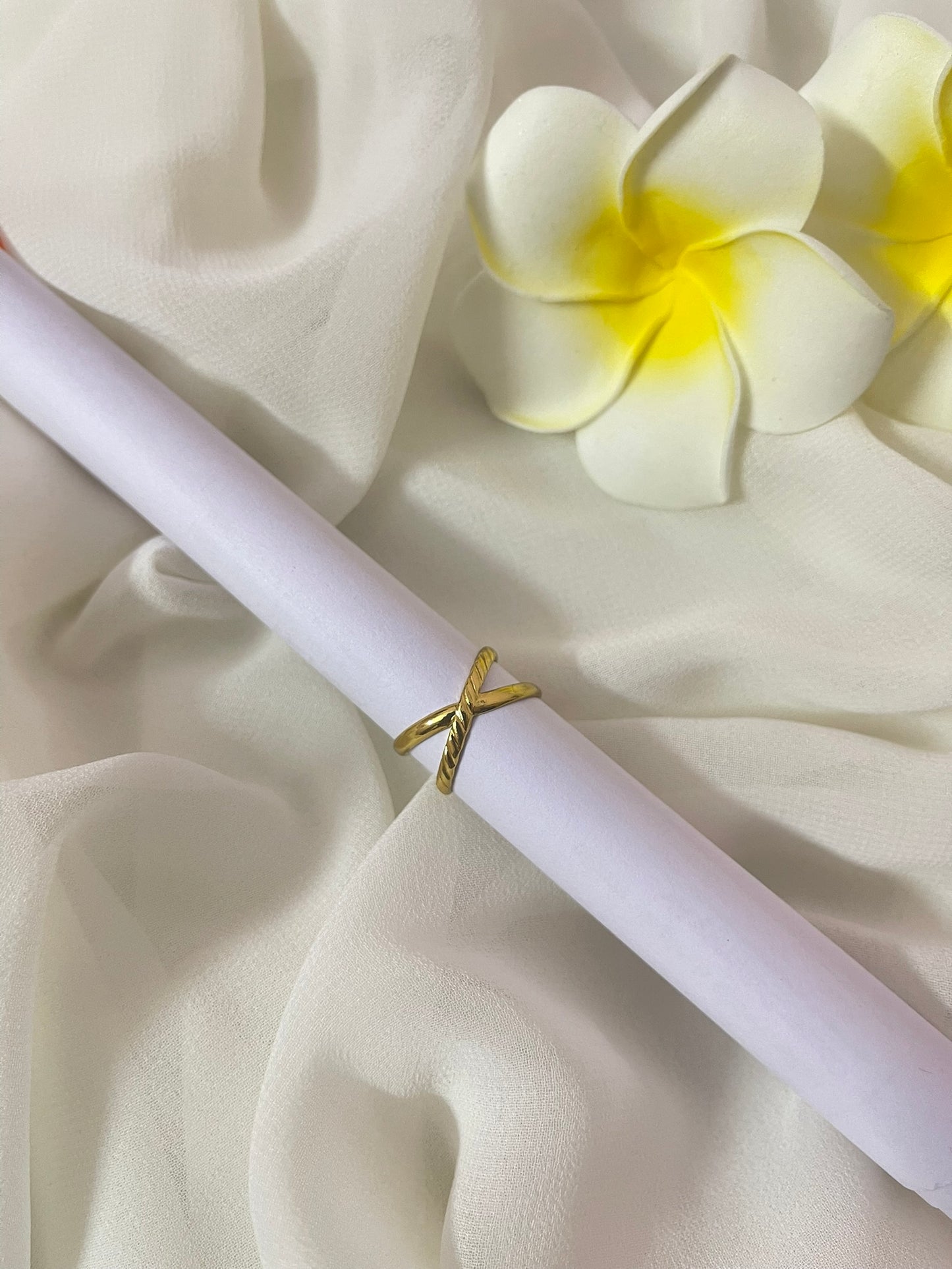 Cross Wrap Finger Ring