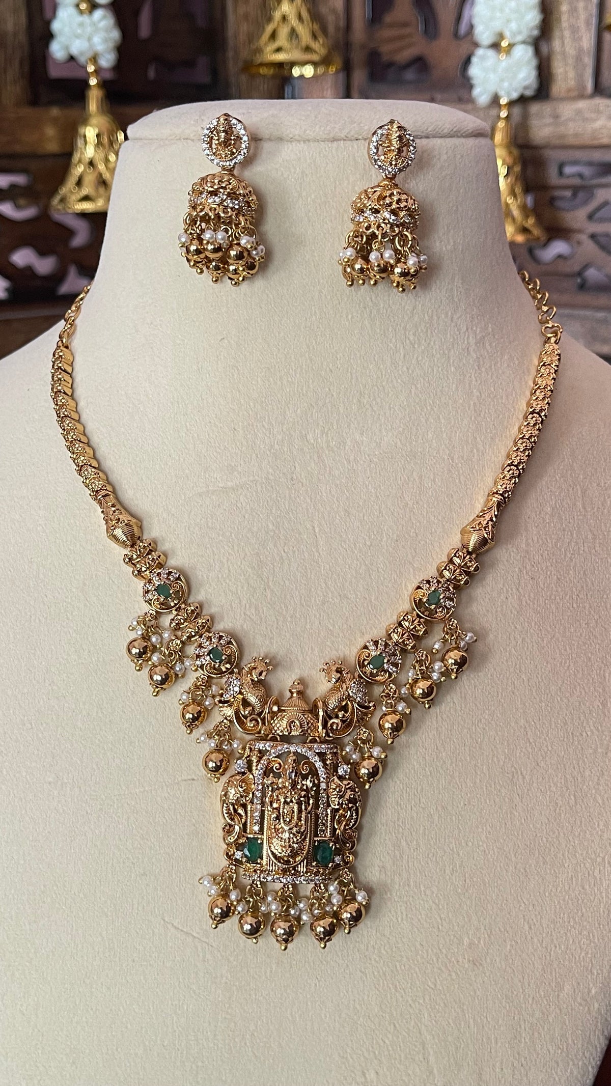 Perumal Mid length Necklace Set