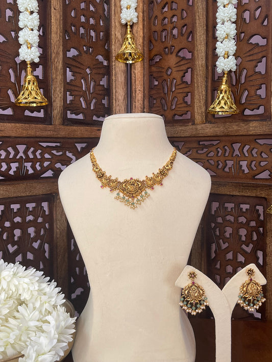 Antique Floral Necklace Set