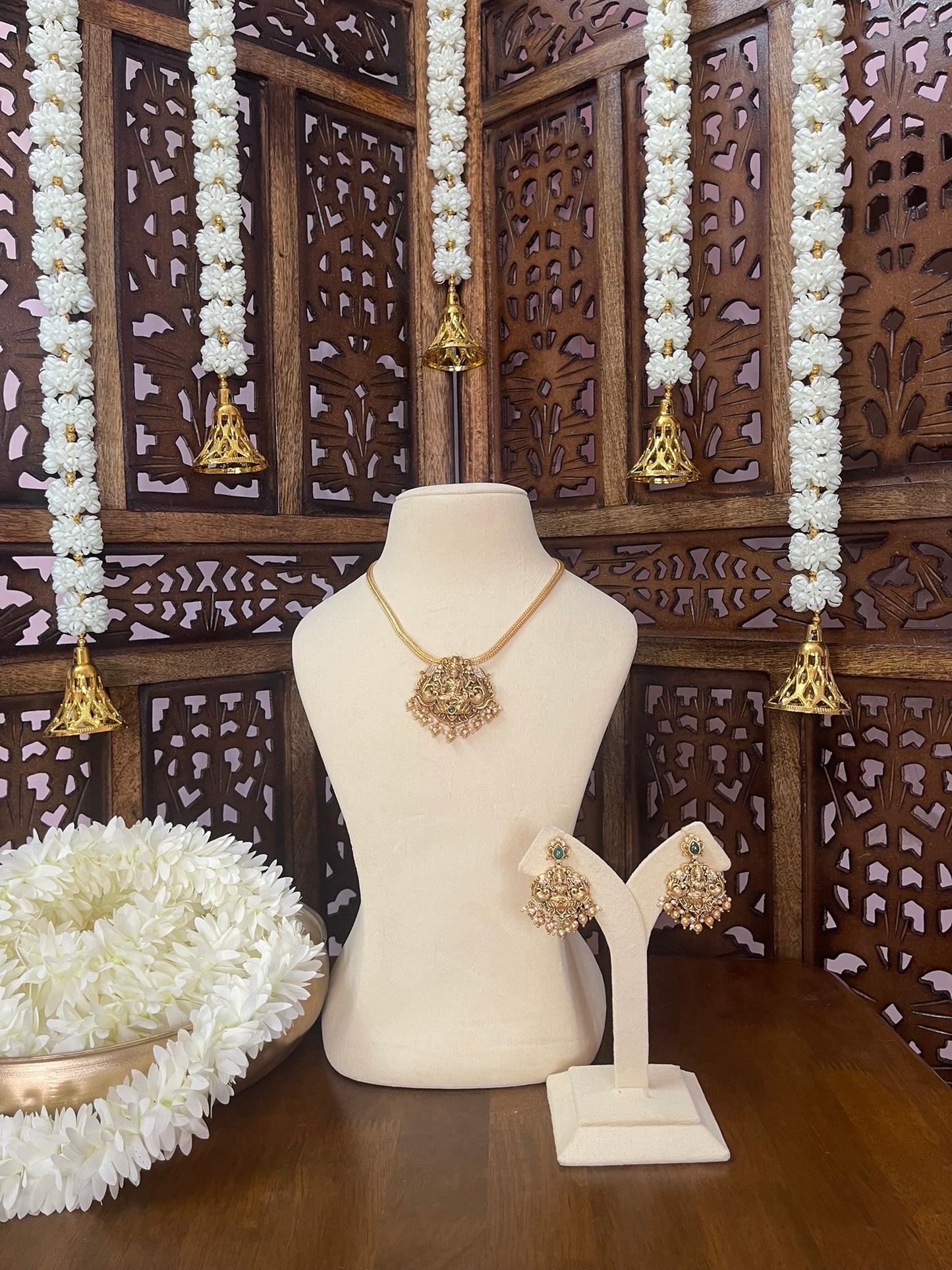 Antique Lakshmi Nakshi Pendant Set