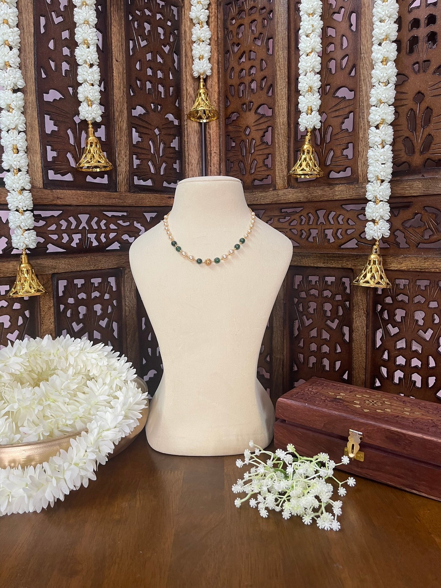 Antique Pearl Red/Green Ball Chain Necklace