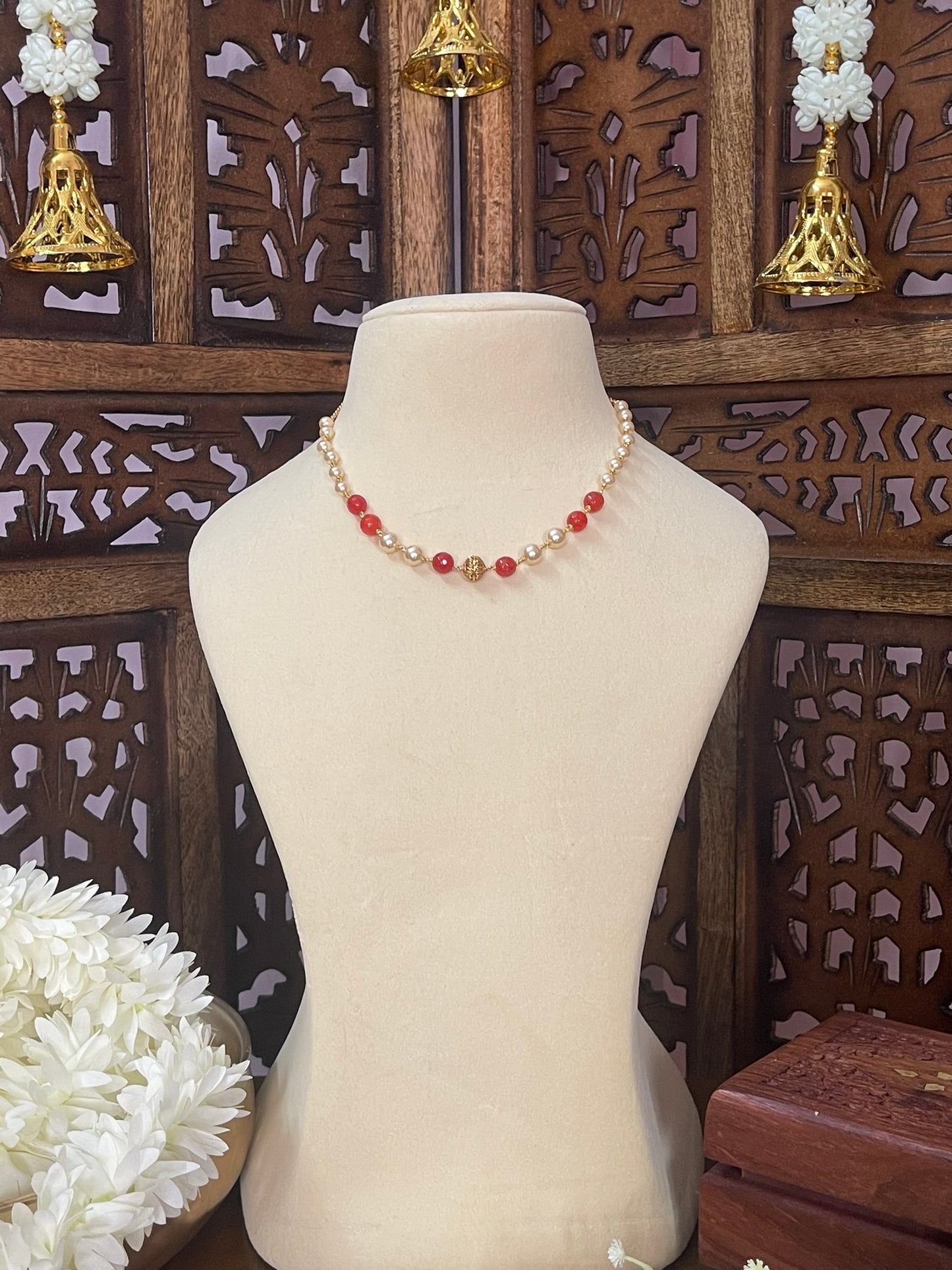 Antique Pearl Red/Green Ball Chain Necklace