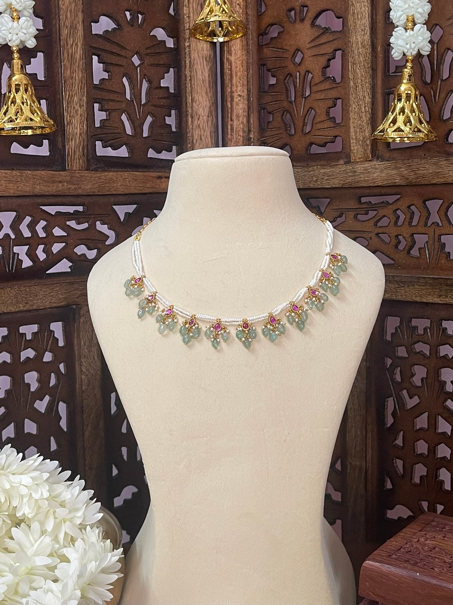 Jadau Thilak Pearls Necklace