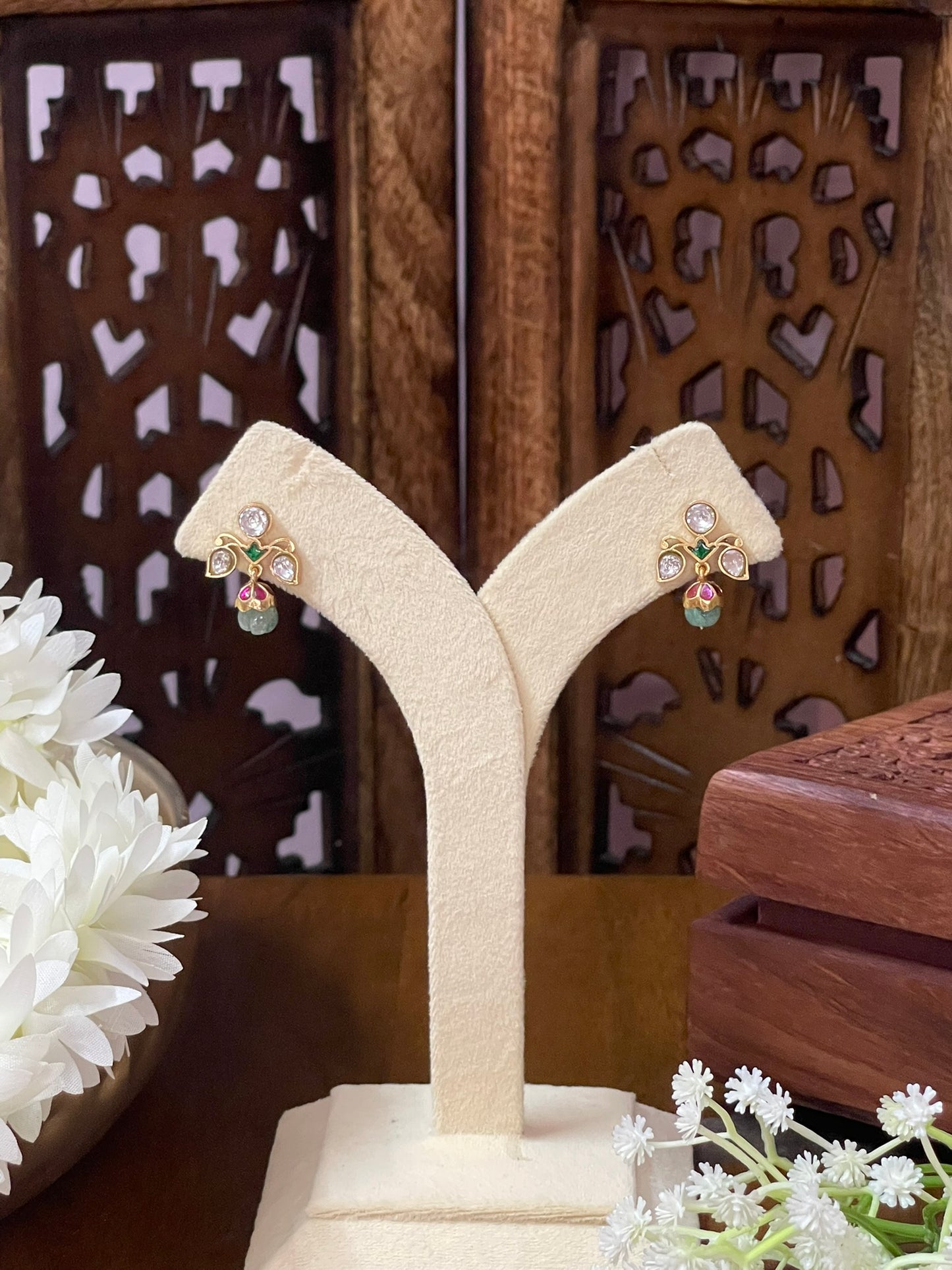 Jadau Ear drops