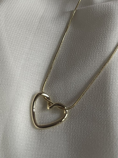 Amore Pendant Chain