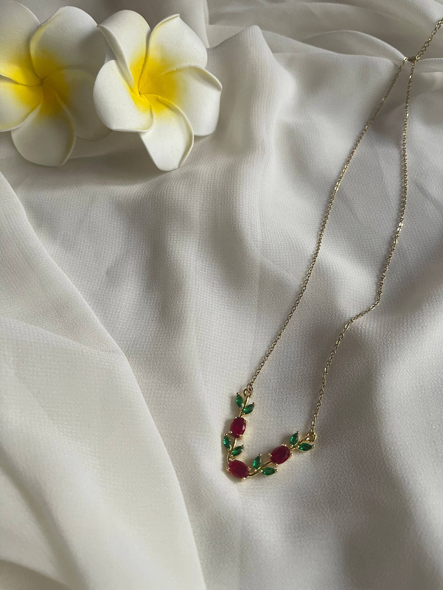 Tulip Pendant Chain