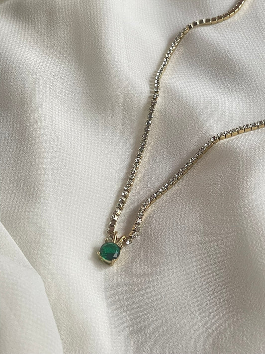 Emerald Solitaire Box Pendant Chain