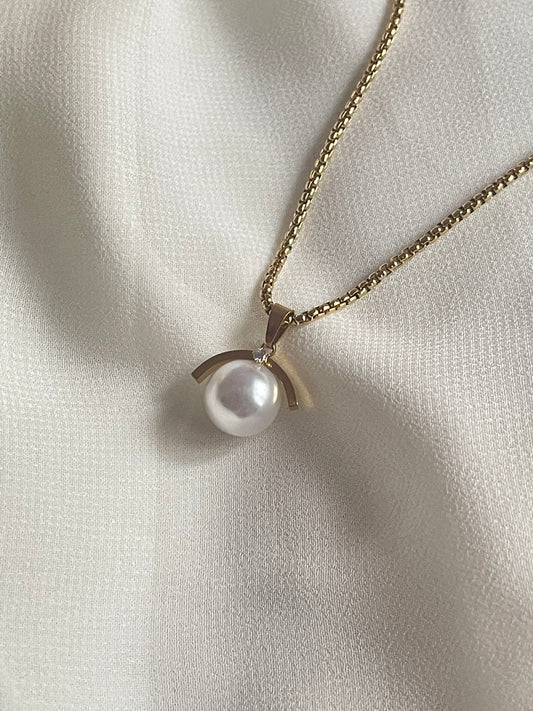Pearl Drop Pendant Chain