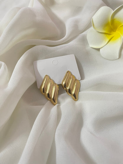 Oversized Swirl Earring