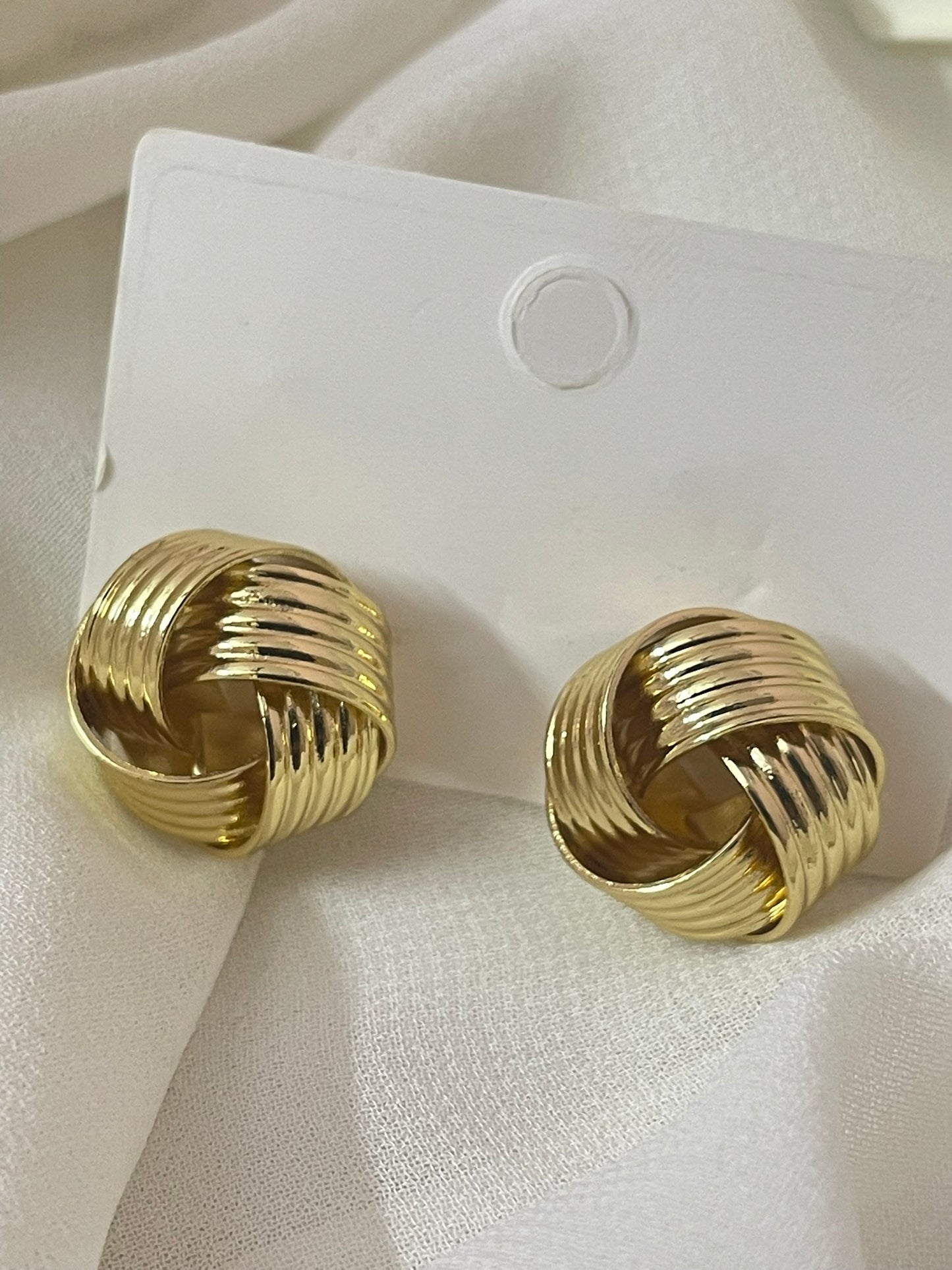 Golden Knot Earring